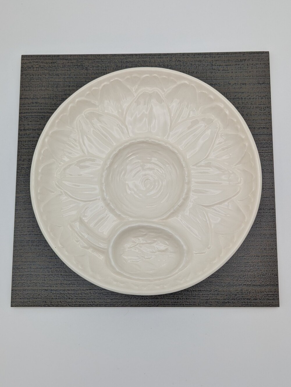 Sur La Table Footed Artichoke Plates Set of 2* Neuwirth White Majolica Portugal